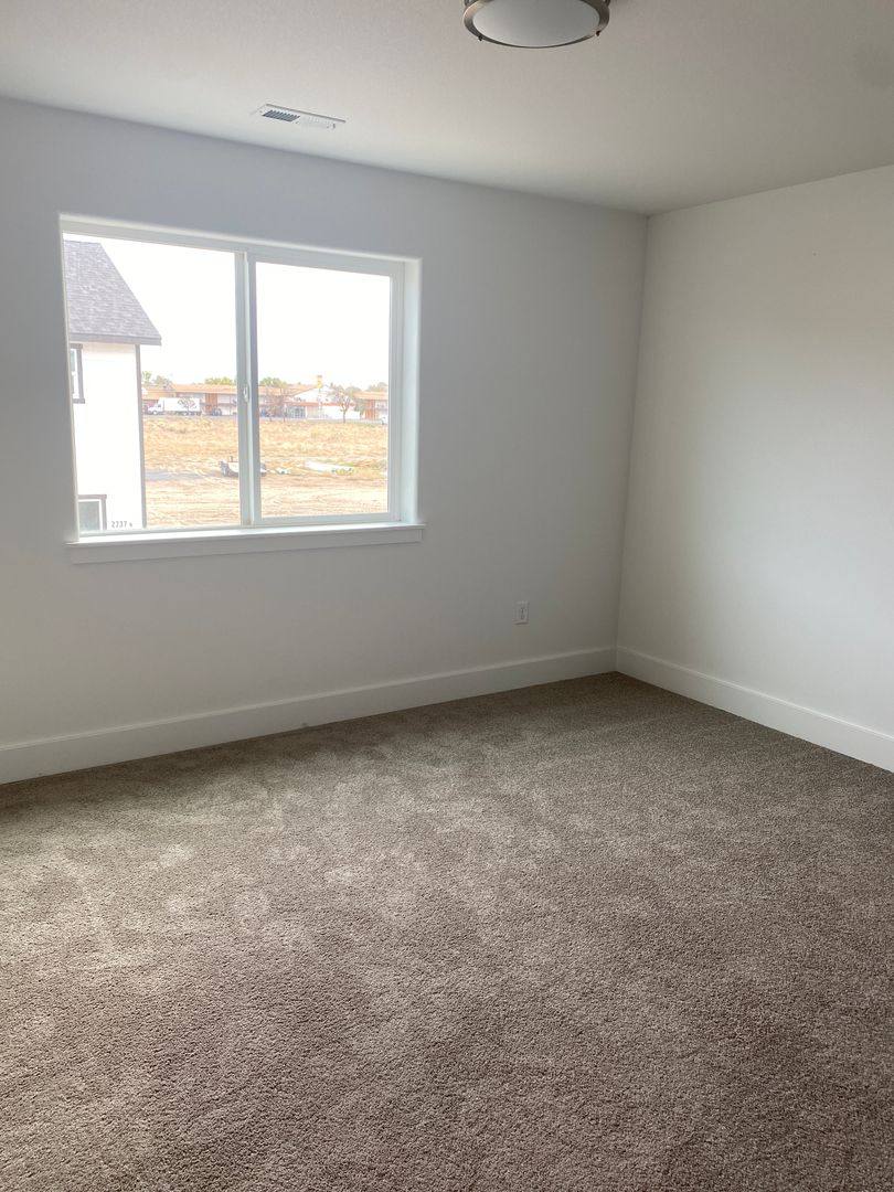 Apartment for rent at 2737 W Marina Dr, Moses Lake, WA 98837