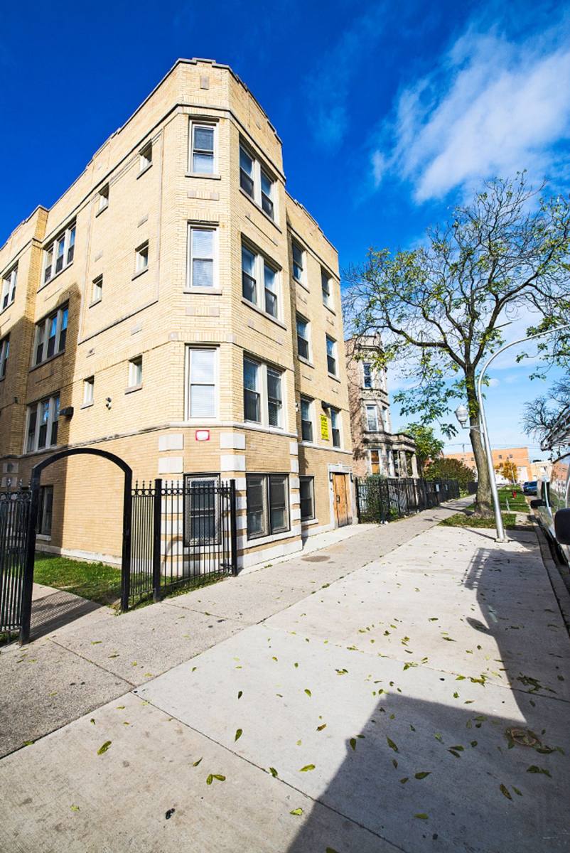 Apartment for rent at 1236-40 S Lawndale Ave, Chicago, IL 60623