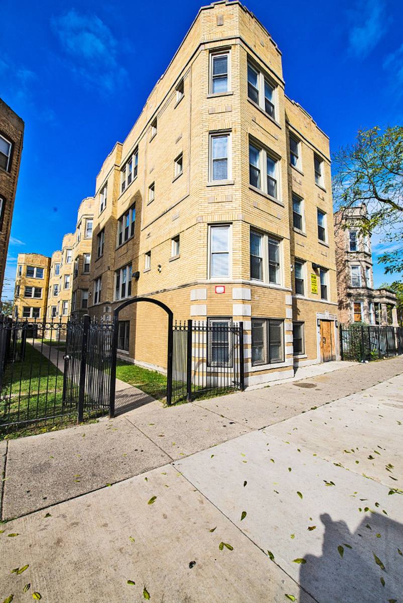Apartment for rent at 1236-40 S Lawndale Ave, Chicago, IL 60623