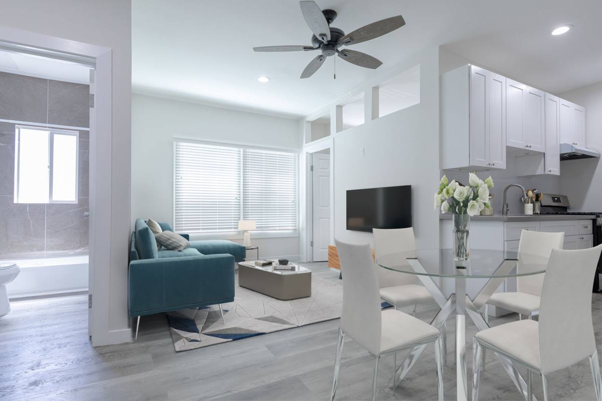 Apartment for rent at 941 S Kenmore Ave, Los Angeles, CA 90006