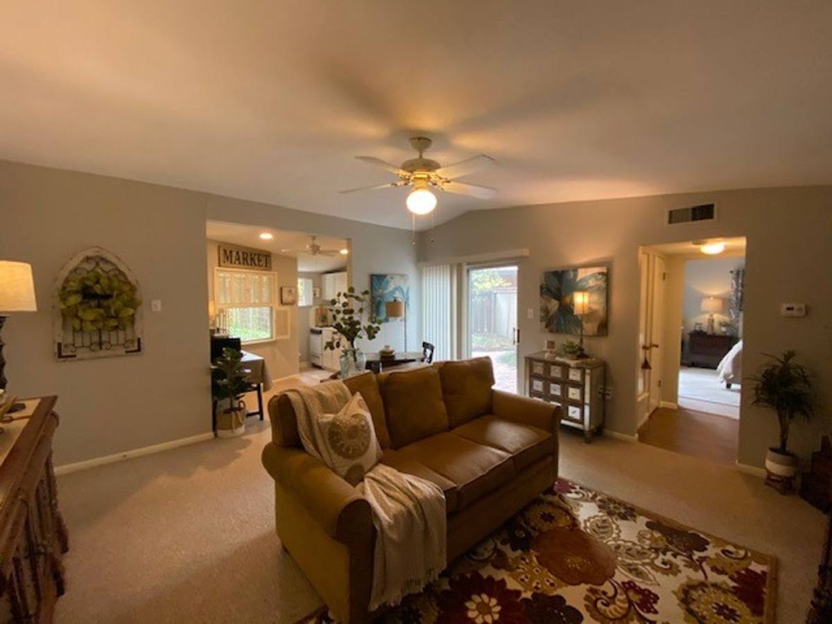 Apartment for rent at 111 Alan-a-Dale, Cottage, Denton, TX 76201