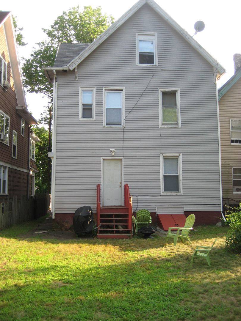 Apartment for rent at 9-11 May St, New Haven, CT 06511