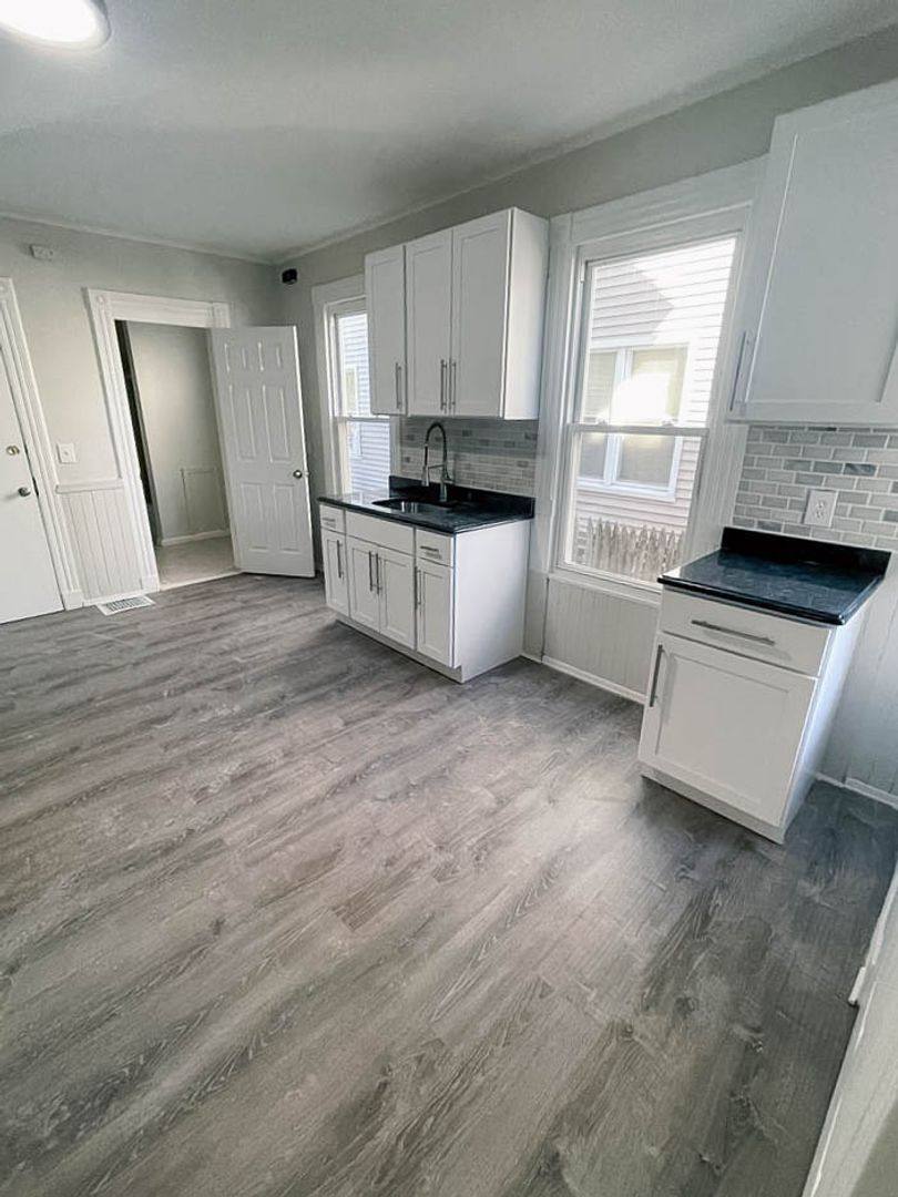 Apartment for rent at 9-11 May St, New Haven, CT 06511