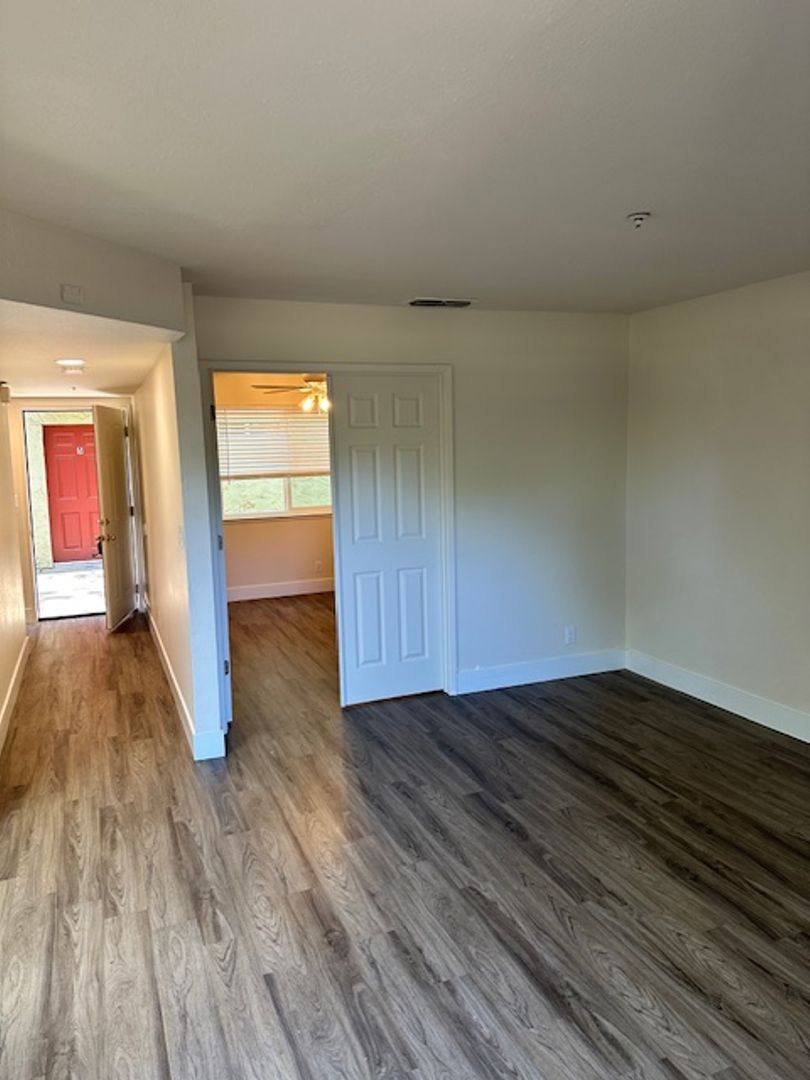 Townhouse for rent at 747 W 4th Ave, Chico, CA 95926