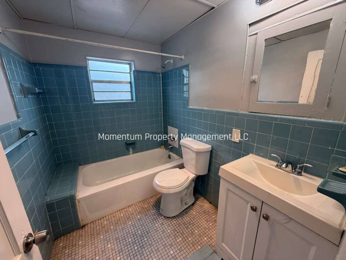 Apartment for rent at 953 12th Ave S, Saint Petersburg, FL 33705