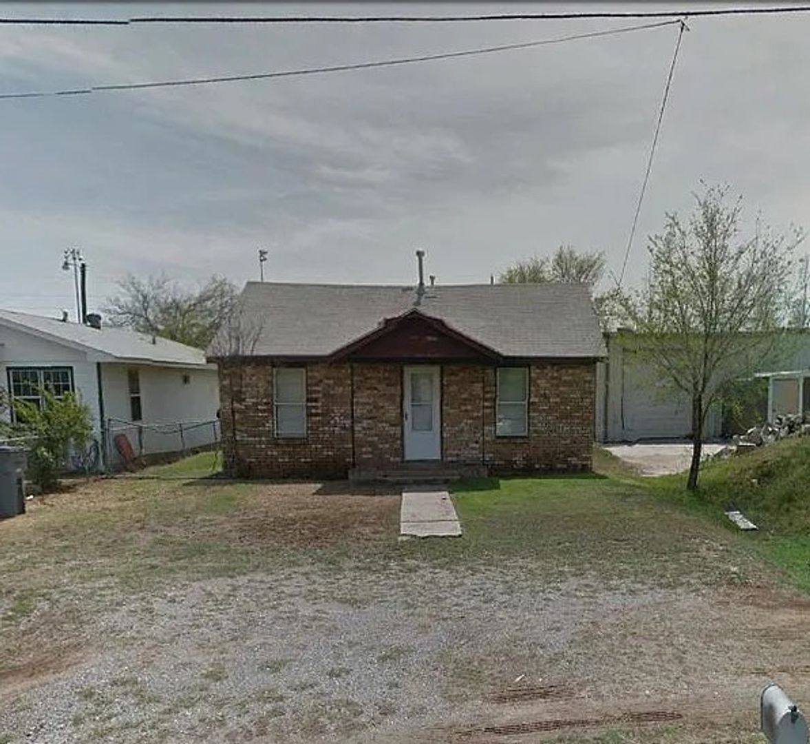 House for rent at 1814 SW F Ave, Lawton, OK 73505