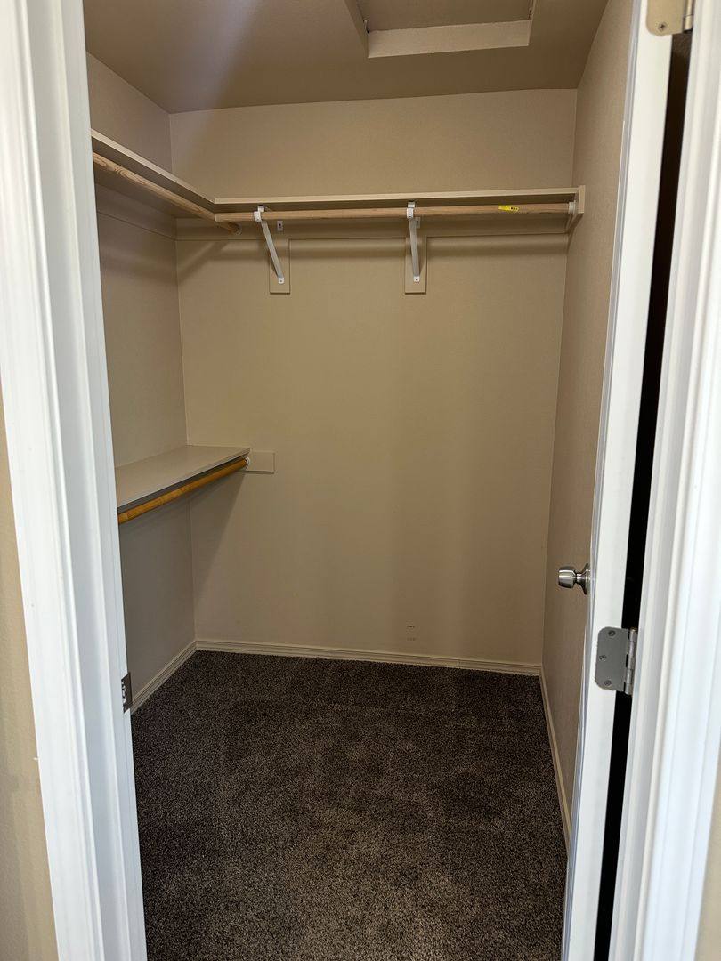 Apartment for rent at 1805 W Marina Dr, Moses Lake, WA 98837