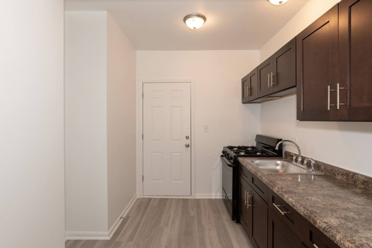 Apartment for rent at 8001-8003 S Muskegon Ave, Chicago, IL 60617