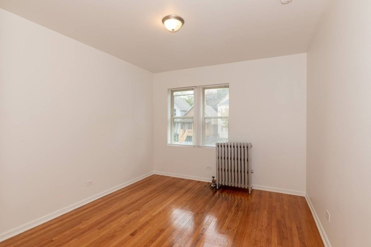Apartment for rent at 8001-8003 S Muskegon Ave, Chicago, IL 60617