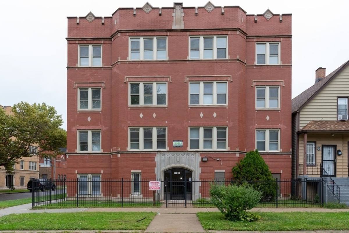 Apartment for rent at 8001-8003 S Muskegon Ave, Chicago, IL 60617
