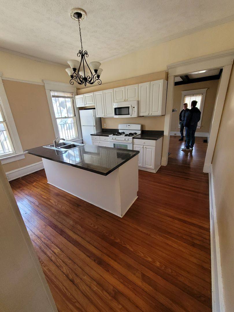 Apartment for rent at 290 8th St NE, Atlanta, GA 30309