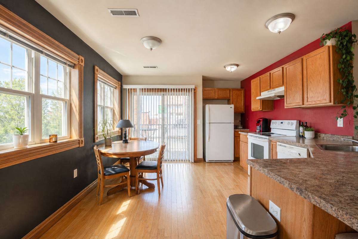 Apartment for rent at 501 N 20th St, Milwaukee, WI 53233