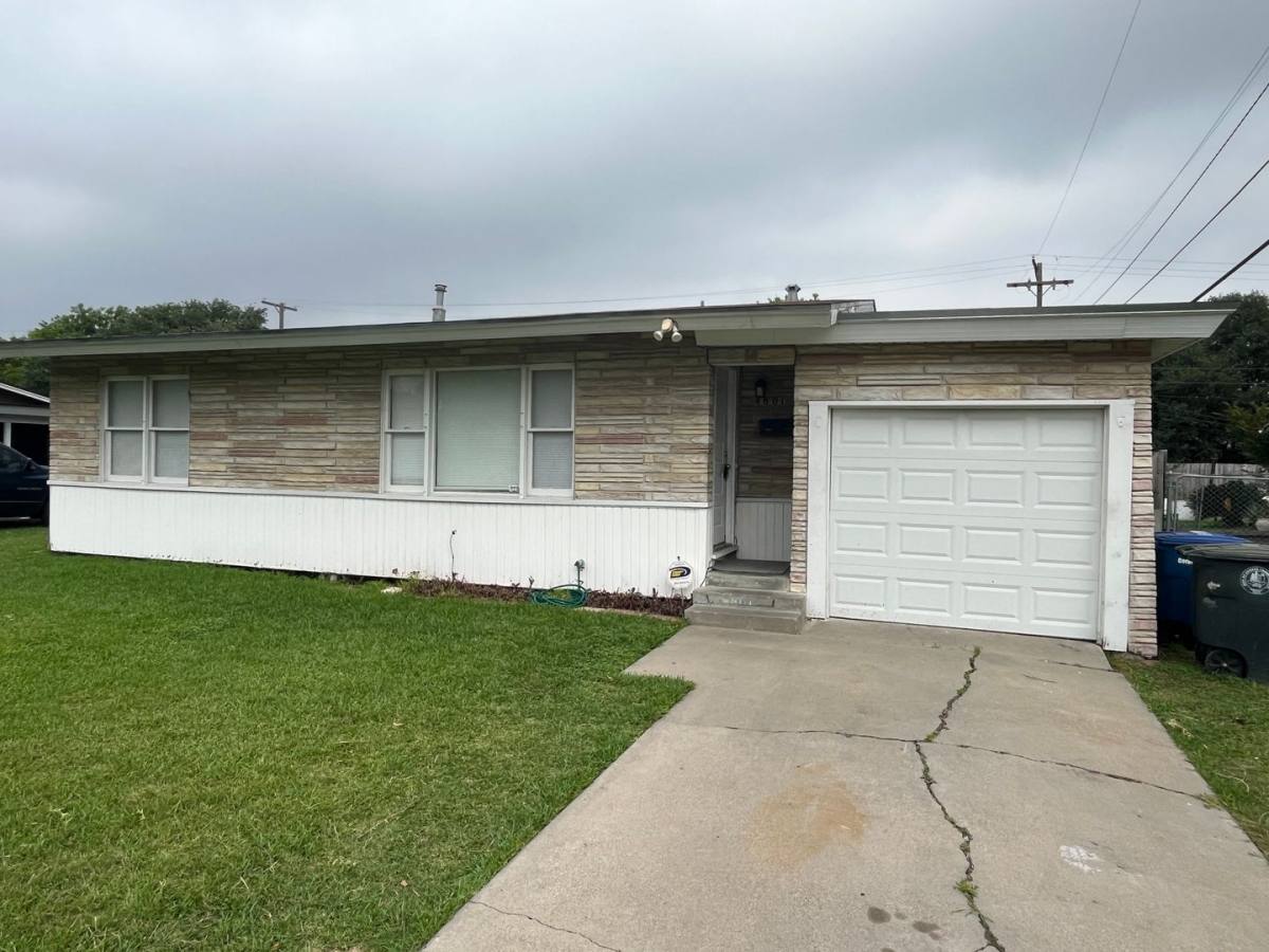 House for rent at 4801 Lansdown Dr, Corpus Christi, TX 78411