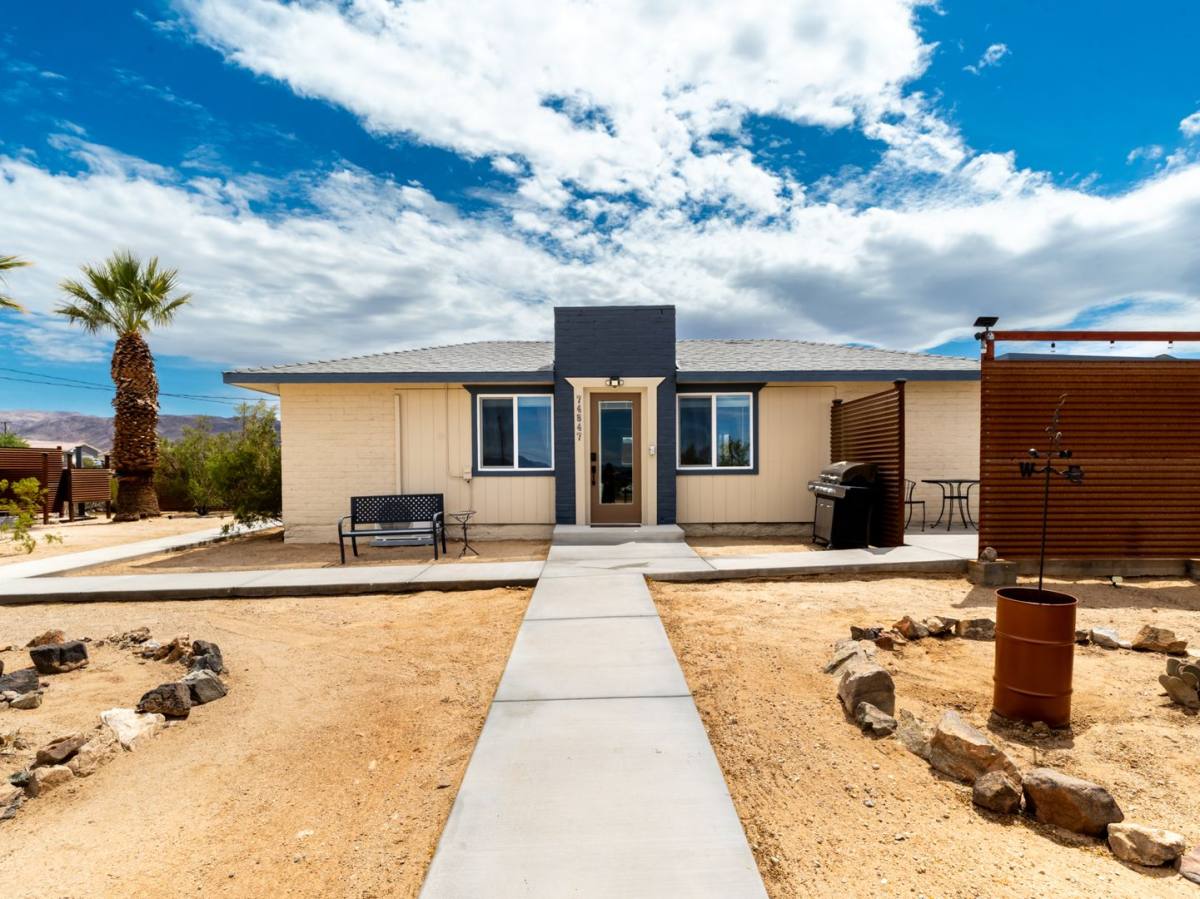 House for rent at 74847 Twentynine Palms Highway, Twentynine Palms, CA 92277