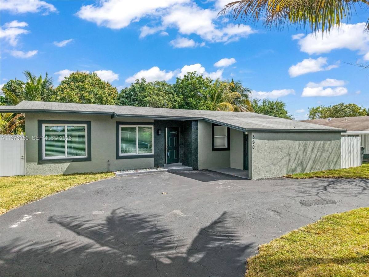 House for rent at 630 SW 28th Dr, Fort Lauderdale, FL 33312