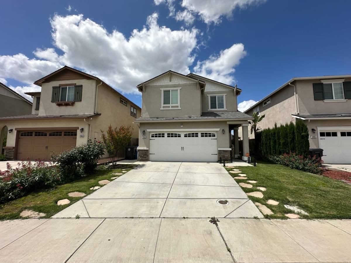 House for rent at 1453 Rosy Dawn Lane, Manteca, CA 95337