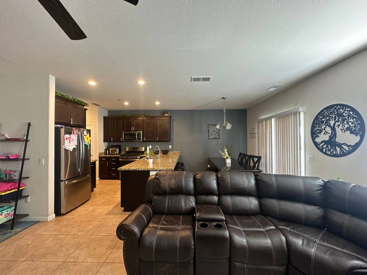 House for rent at 1453 Rosy Dawn Lane, Manteca, CA 95337