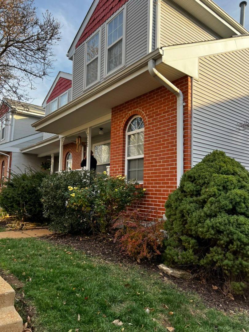 Townhouse for rent at 3132 Park Hampton Court, Saint Louis, MO 63139