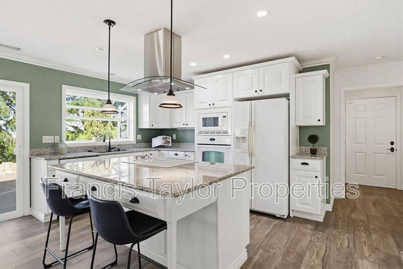 House for rent at 29059 Meadow Glen Way W, Escondido, CA 92026
