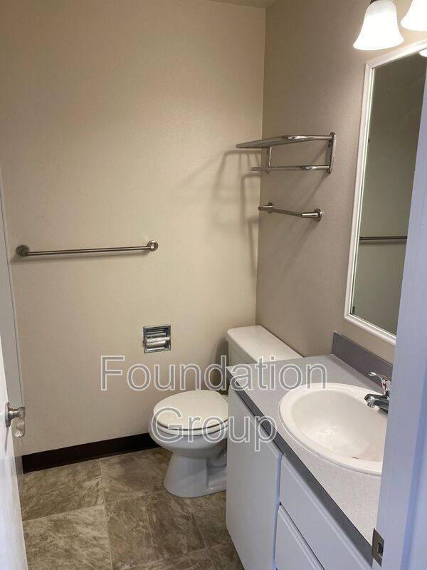 Apartment for rent at 400 10th Ave #202, Seattle, WA 98122