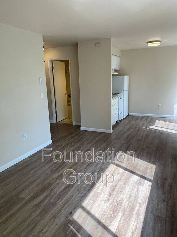 Apartment for rent at 400 10th Ave #202, Seattle, WA 98122