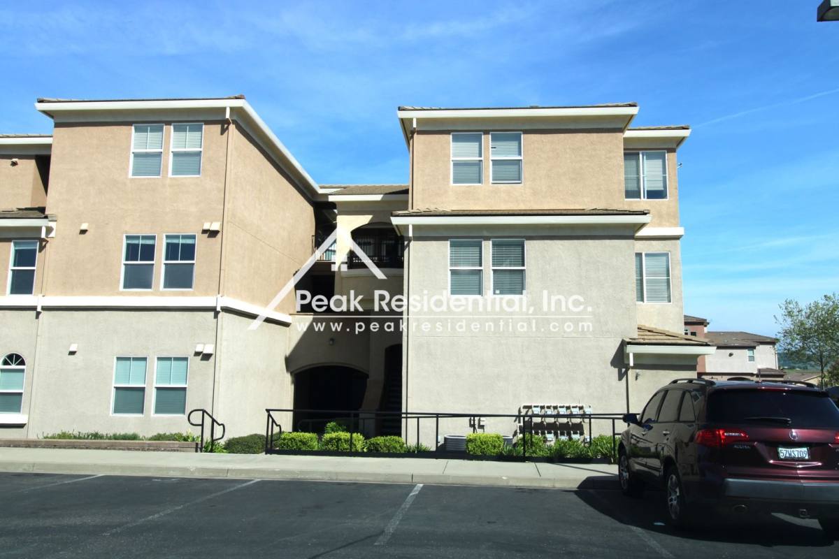 Condo for rent at 300 Moon Circle, Folsom, CA 95630