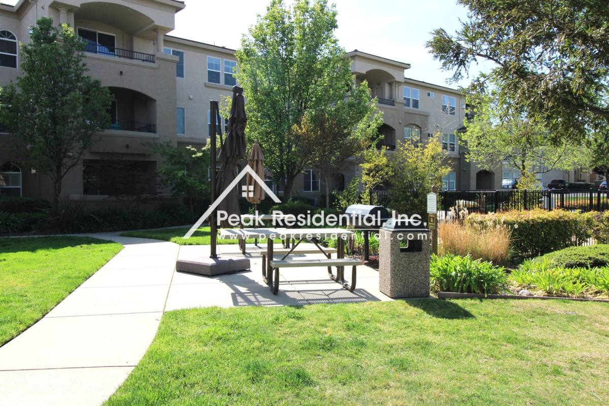 Condo for rent at 300 Moon Circle, Folsom, CA 95630