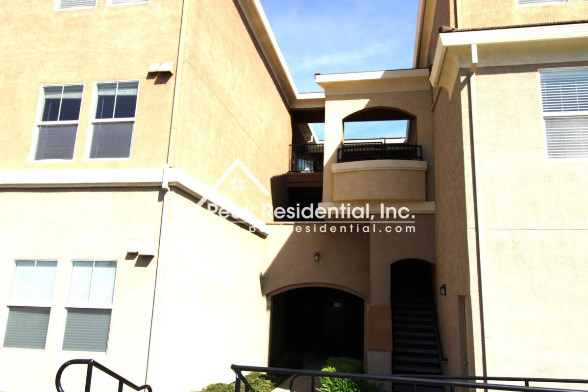 Condo for rent at 300 Moon Circle, Folsom, CA 95630