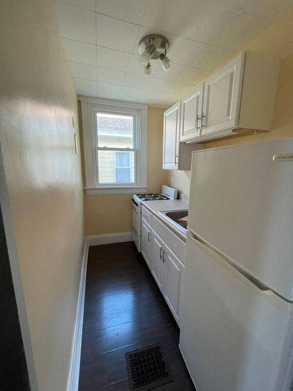Apartment for rent at 2418 Robertson Ave #2, Cincinnati, OH 45212