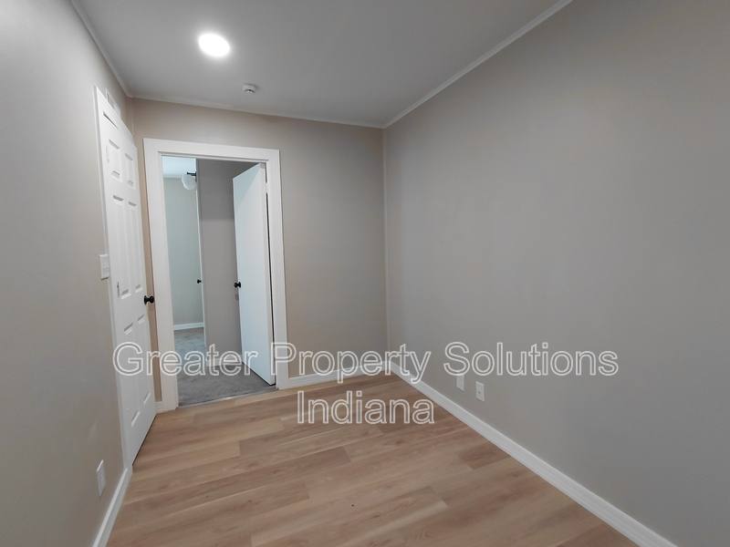 House for rent at 506 Parkside Ave, Valparaiso, IN 46383