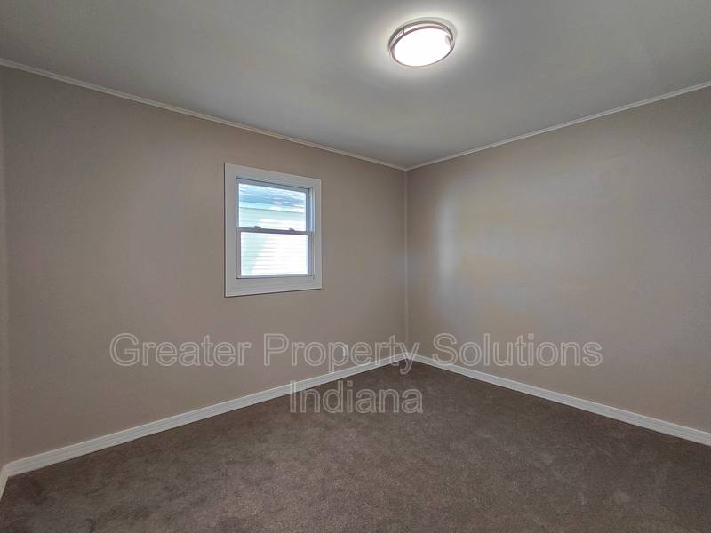 House for rent at 506 Parkside Ave, Valparaiso, IN 46383