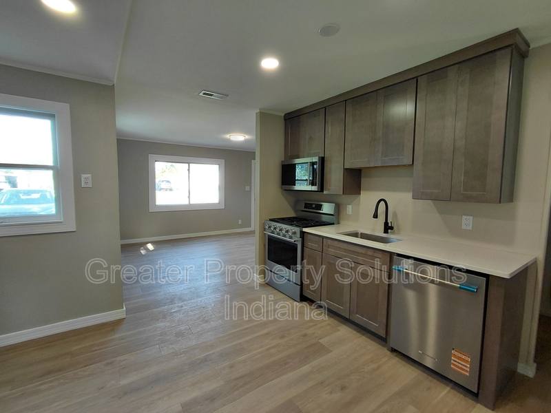 House for rent at 506 Parkside Ave, Valparaiso, IN 46383