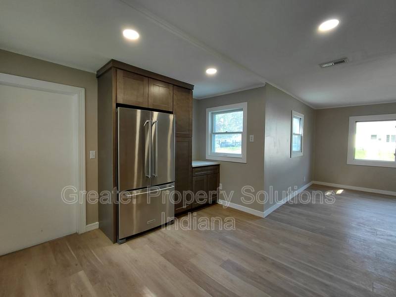 House for rent at 506 Parkside Ave, Valparaiso, IN 46383