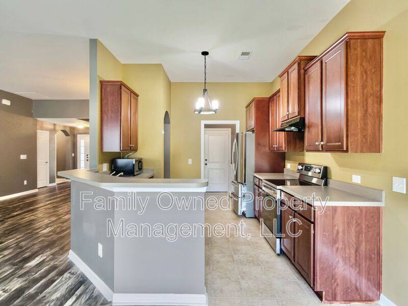 House for rent at 266 Mayfield Dr, Goose Creek, SC 29445