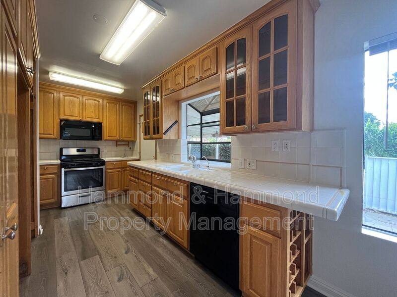 House for rent at 18029 Santa Rita St, Encino, CA 91316