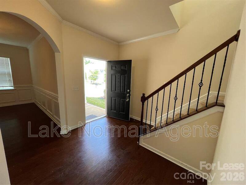 House for rent at 10374 Rutledge Ridge Dr, Huntersville, NC 28078