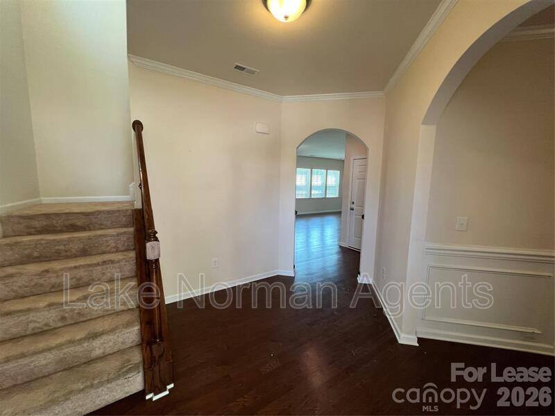 House for rent at 10374 Rutledge Ridge Dr, Huntersville, NC 28078