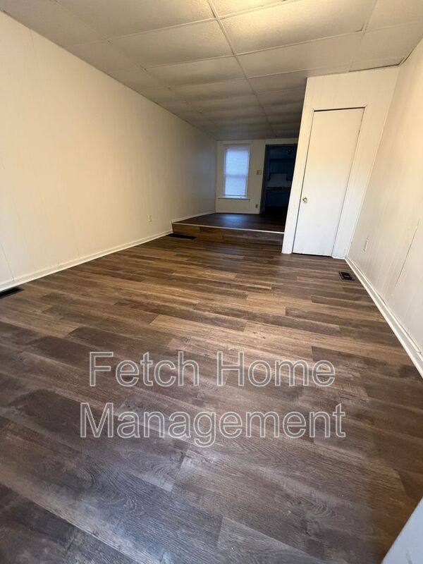 House for rent at 214 W Strawberry St, Lancaster, PA 17603