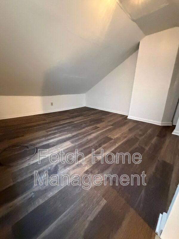 House for rent at 214 W Strawberry St, Lancaster, PA 17603