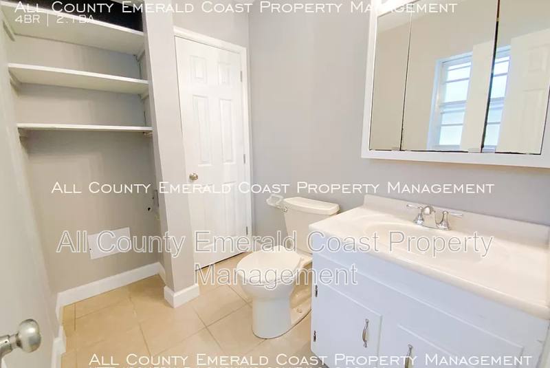 House for rent at 521 Marlowe Dr, Fort Walton Beach, FL 32547