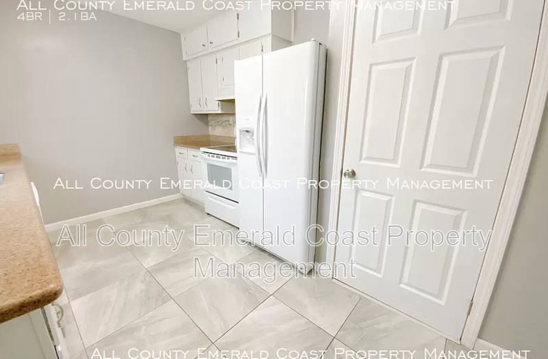 House for rent at 521 Marlowe Dr, Fort Walton Beach, FL 32547