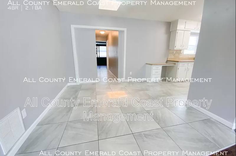 House for rent at 521 Marlowe Dr, Fort Walton Beach, FL 32547