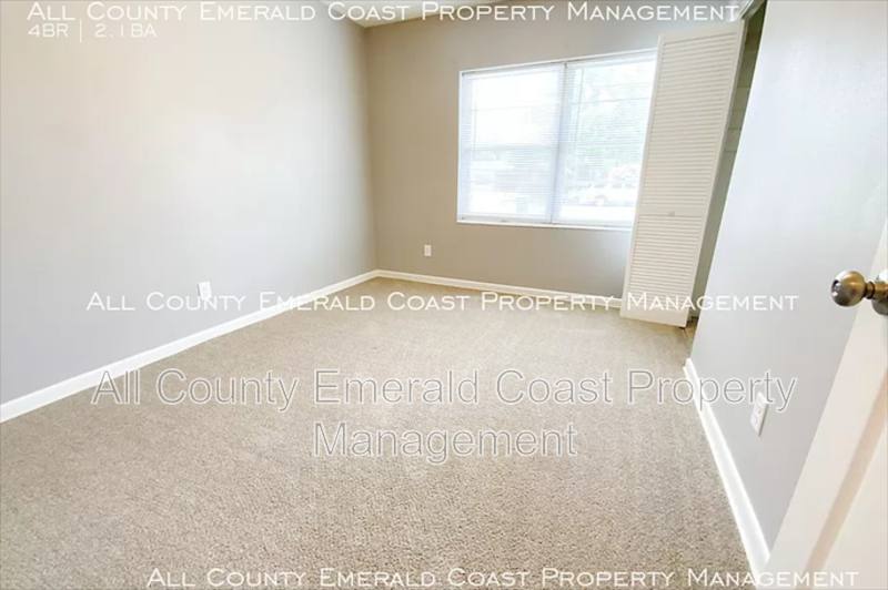House for rent at 521 Marlowe Dr, Fort Walton Beach, FL 32547