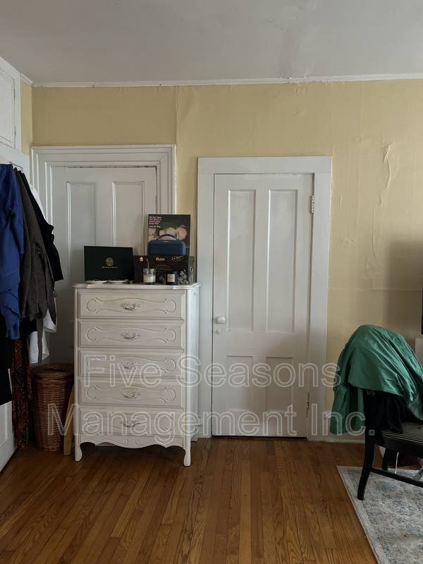 Apartment for rent at 19 Grant St #2, Burlington, VT 05401