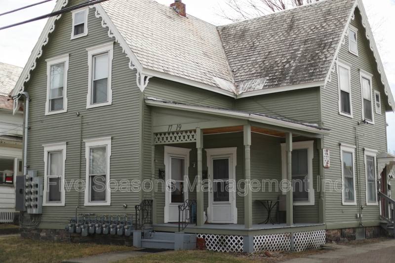 Apartment for rent at 19 Grant St #2, Burlington, VT 05401