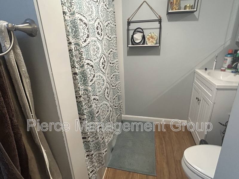 Apartment for rent at 6 Old Chester Rd #1, Derry, NH 03038