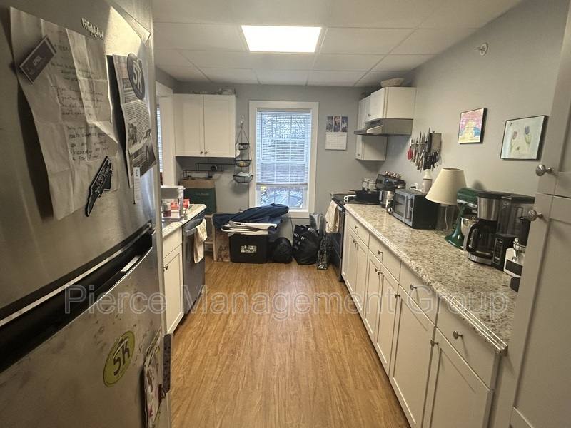 Apartment for rent at 6 Old Chester Rd #1, Derry, NH 03038