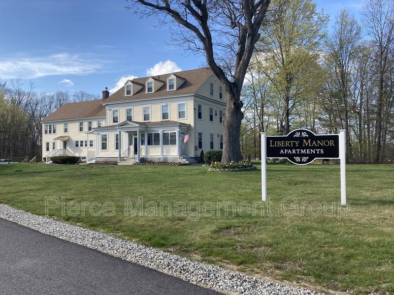 Apartment for rent at 6 Old Chester Rd #1, Derry, NH 03038