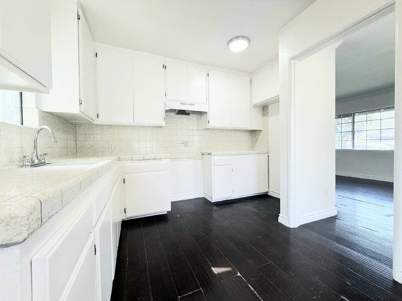 Apartment for rent at 4810 Cahuenga Blvd, North Hollywood, CA 91601