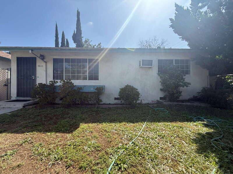 Apartment for rent at 4810 Cahuenga Blvd, North Hollywood, CA 91601